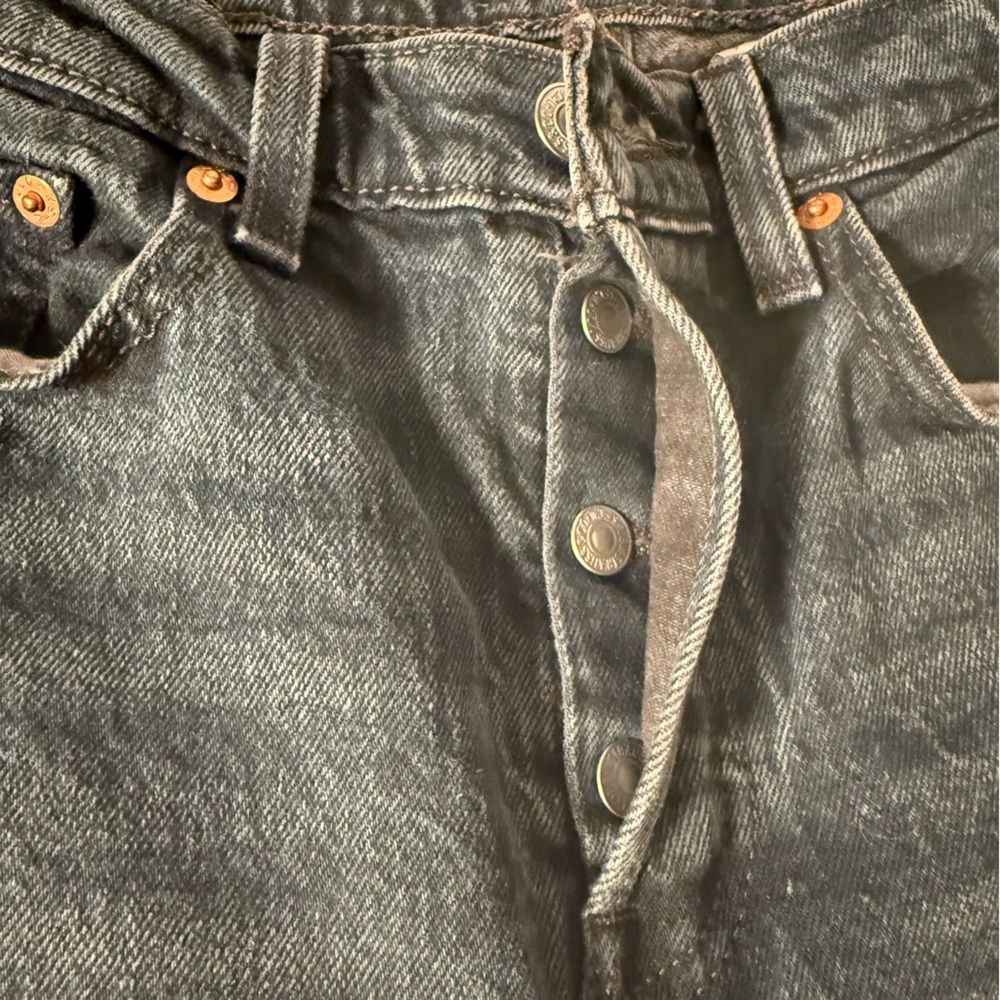 Levi's Wedgie Straight Leg Jeans in Leisure Time Tonight Size 27 Classic Denim - Picture 13 of 16